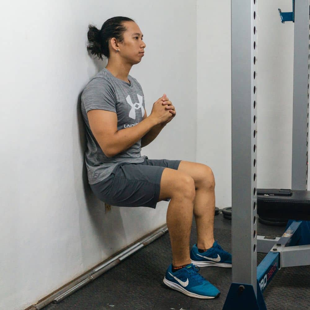 11 Effective Exercises For Knee Pain (With Images And Tips)